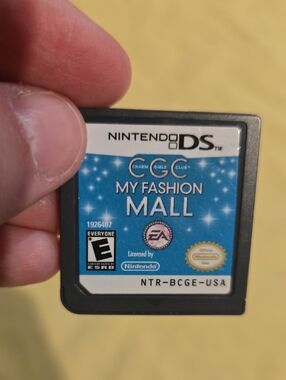 Nintendo DS Charm Girls Club My Fashion Mall Game